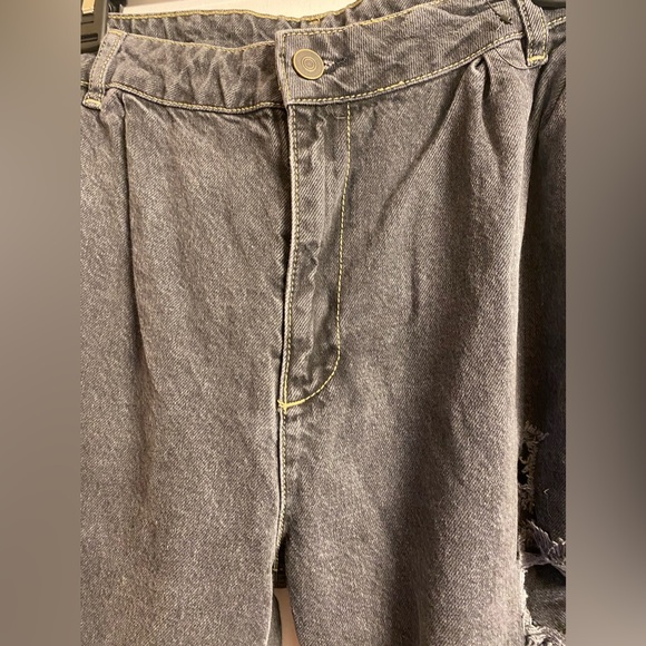 ASOS DESIGN Double Pleat Jeans In Washed Black With Rips 36 x 34 - Picture 7 of 10